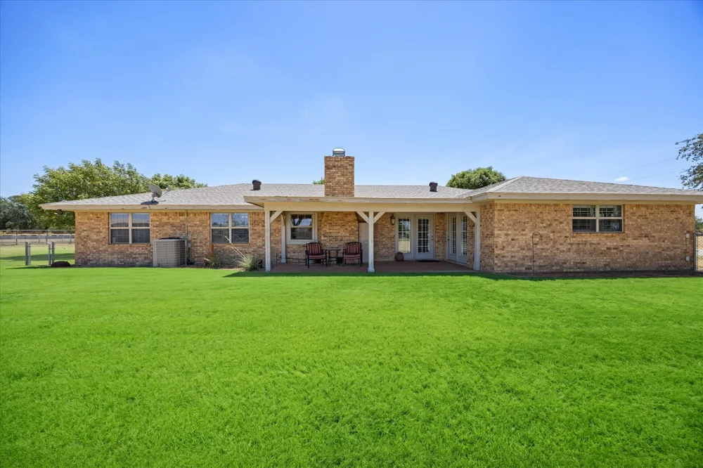 330 Reed Road Granbury, TX 76049
