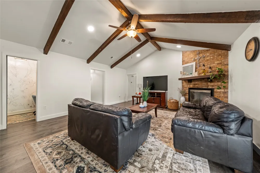 241 Crockett Lane Hewitt, TX 76643