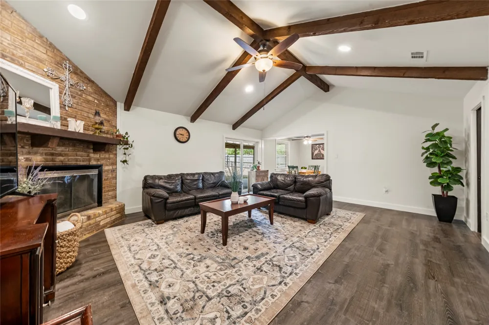 241 Crockett Lane Hewitt, TX 76643