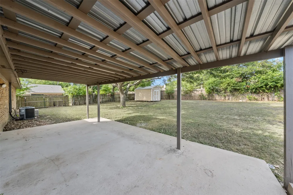 241 Crockett Lane Hewitt, TX 76643