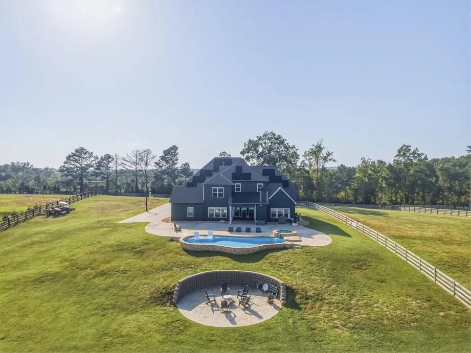 1515 Pleasant Ridge Road Carrollton, GA 30117