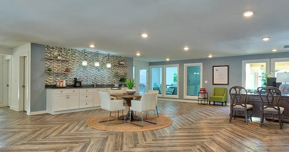 8601 Roberts Drive #05-07 Sandy Springs, GA 30350