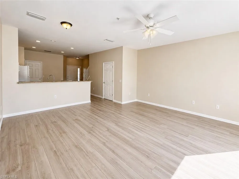 912 Hampton Circle #92 Naples, FL 34105