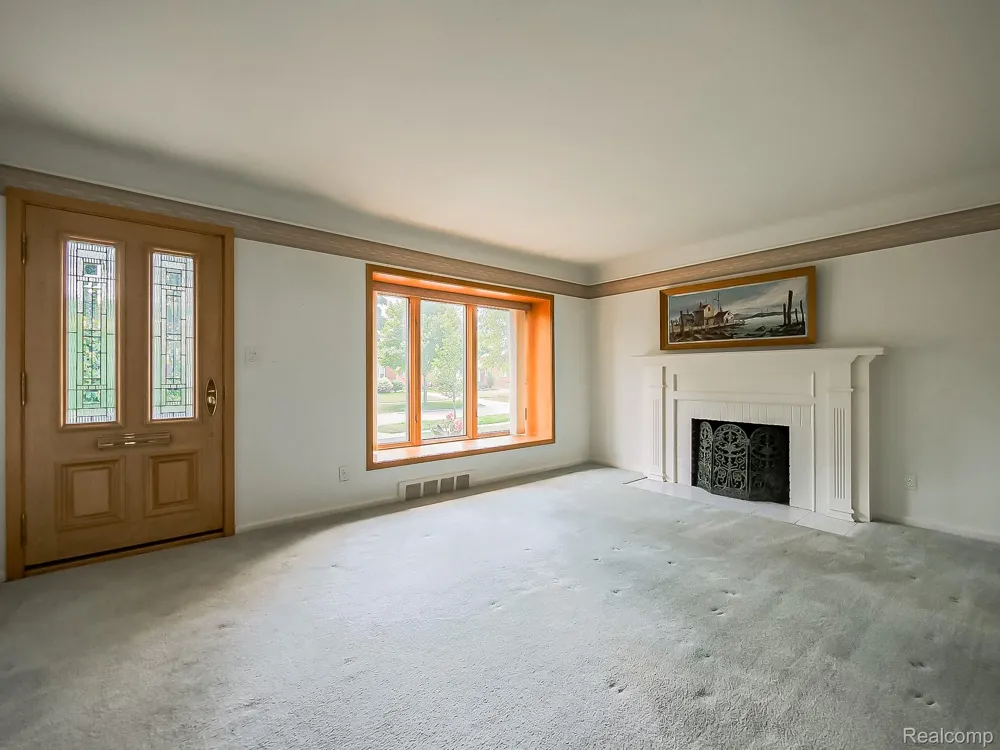 1545 Penistone Street Birmingham City, MI 48009