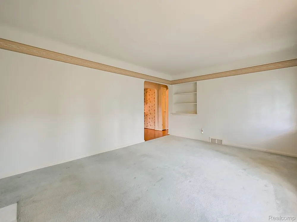 1545 Penistone Street Birmingham City, MI 48009