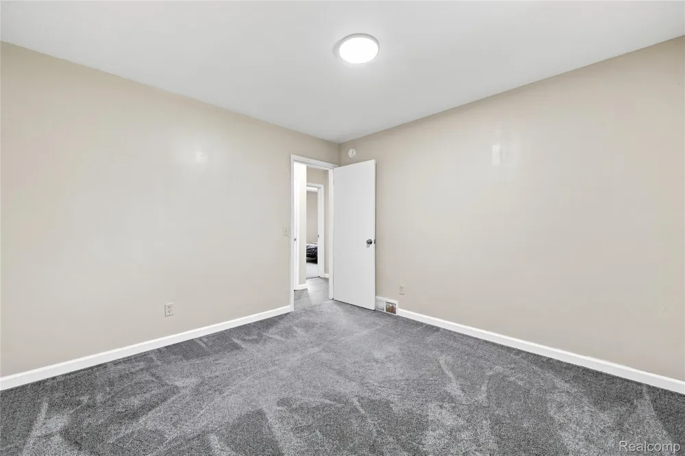 4700 Indianwood Court Independence Charter Township, MI 48348