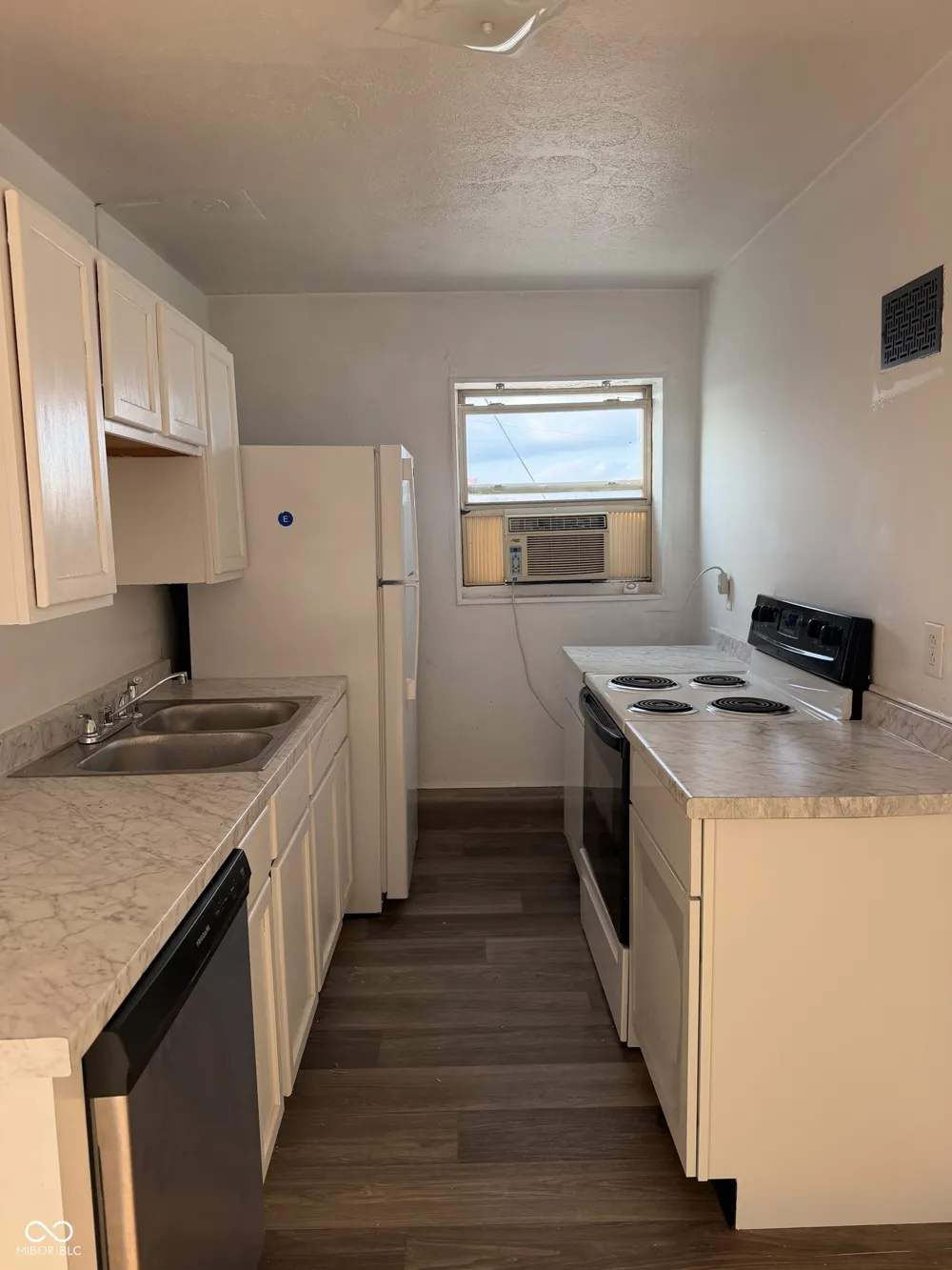 3015 S Holt #A Indianapolis, IN 46221