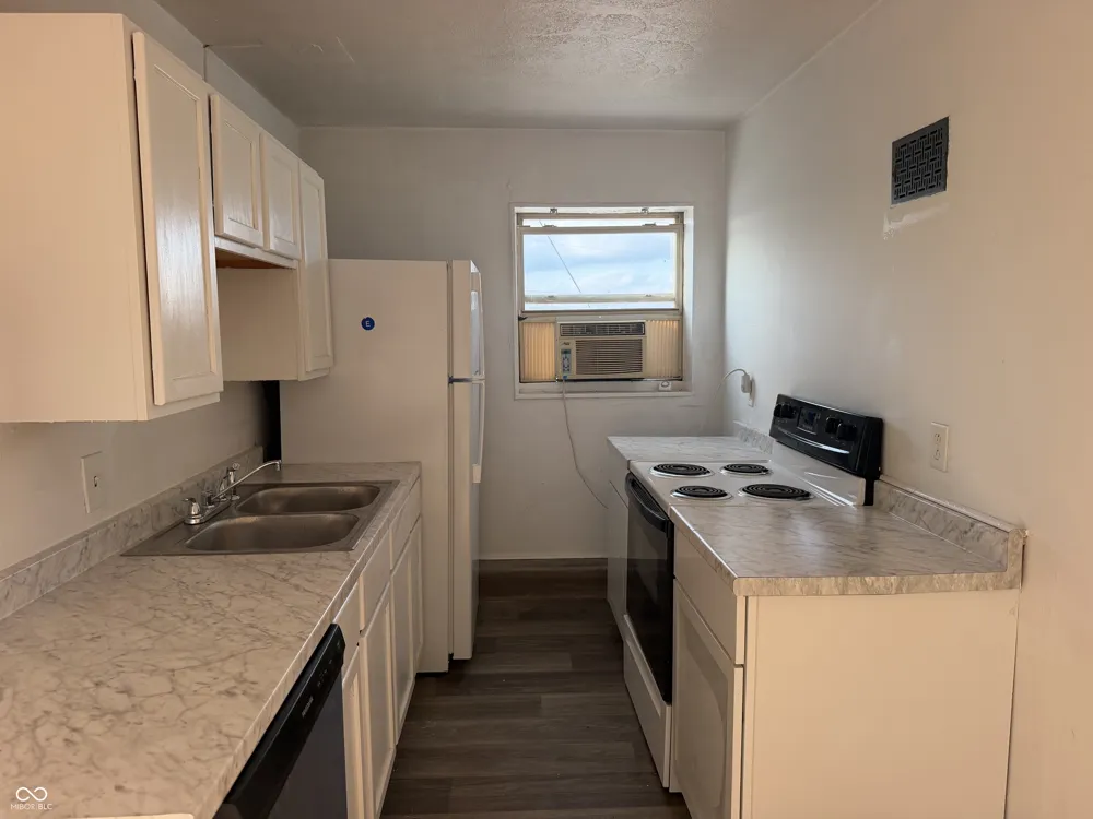 3015 S Holt #A Indianapolis, IN 46221