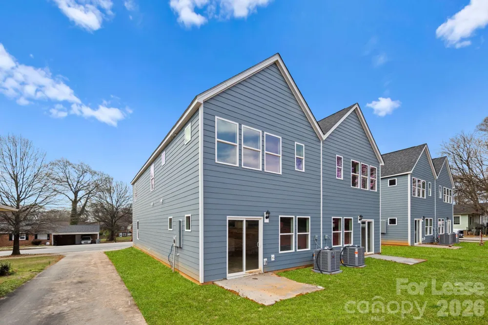 333 Hoskins Road Charlotte, NC 28216