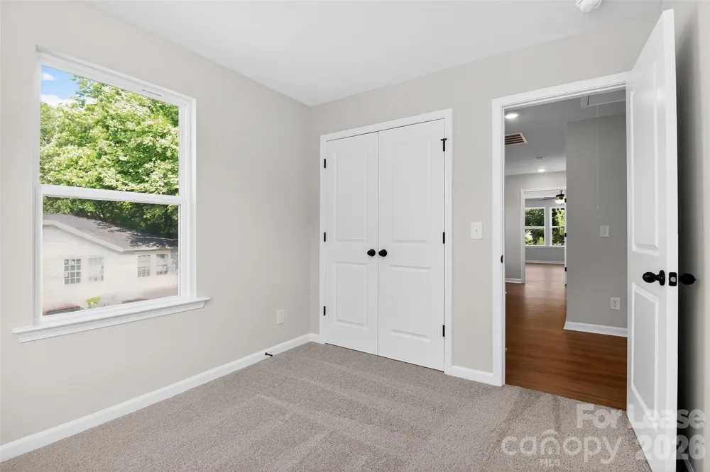 333 Hoskins Road Charlotte, NC 28216
