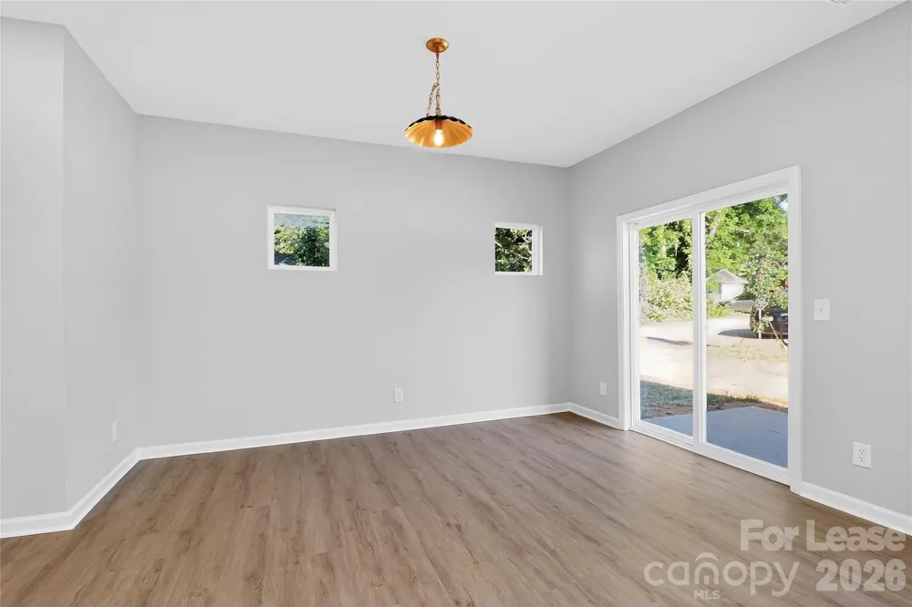 333 Hoskins Road Charlotte, NC 28216