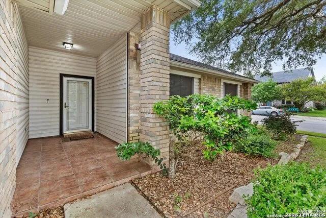 7733 Forest Live Oak, TX 78233