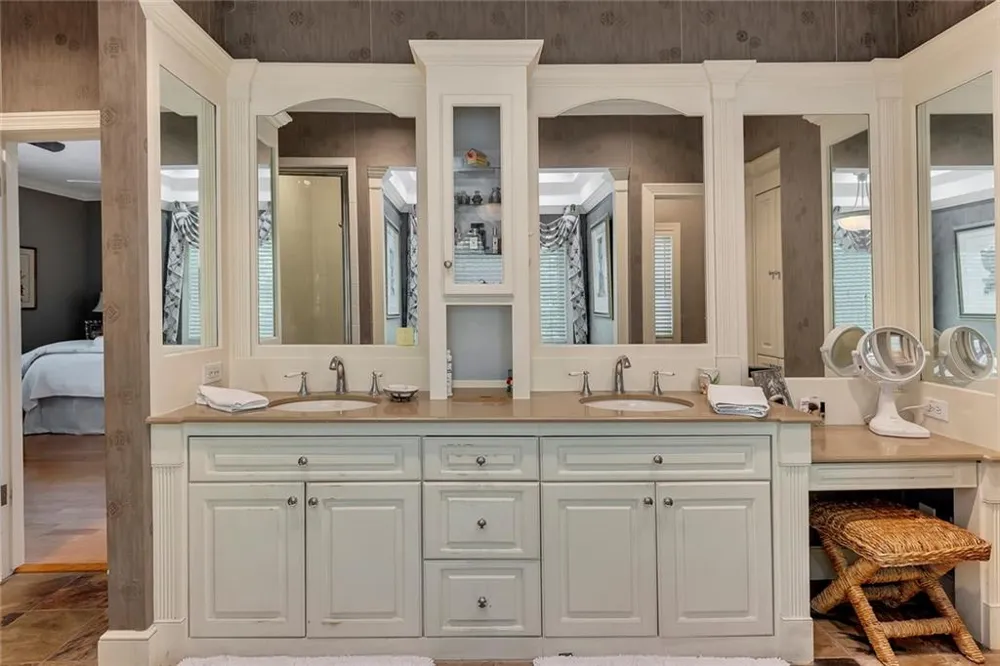 5996 Mitchell Road #21 Sandy Springs, GA 30328