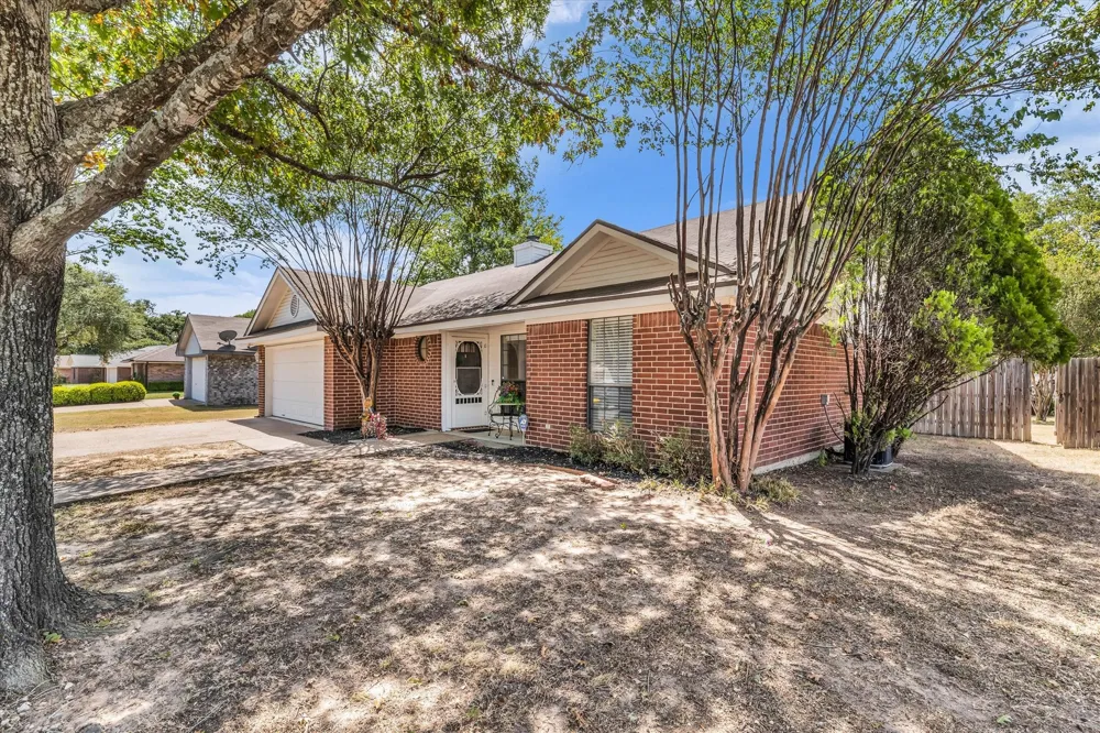 4626 Lexington Street Bellmead, TX 76705