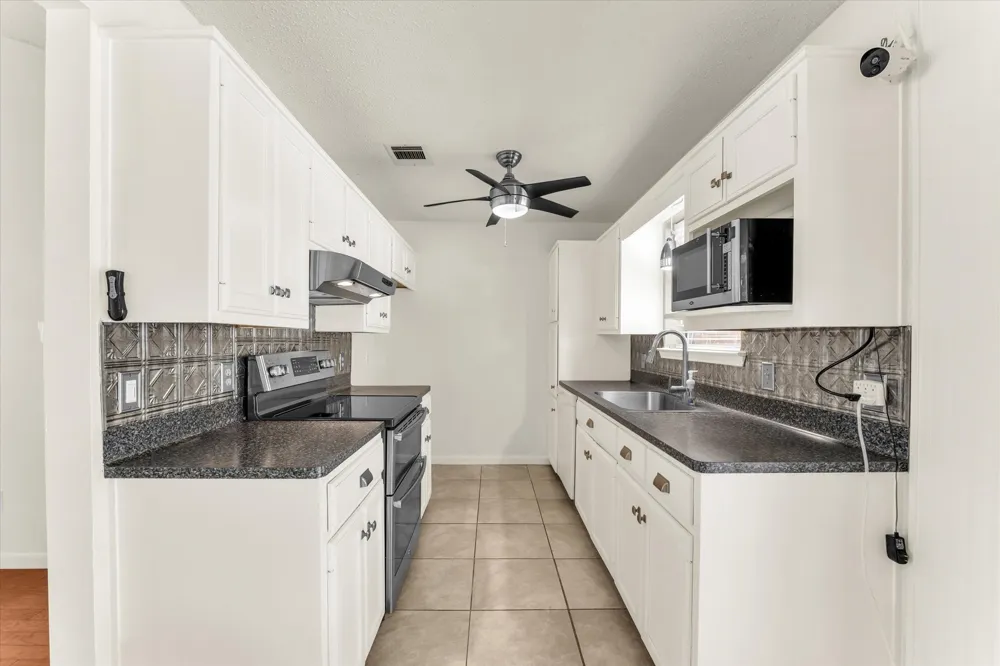 4626 Lexington Street Bellmead, TX 76705