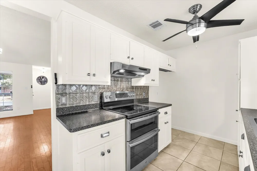 4626 Lexington Street Bellmead, TX 76705