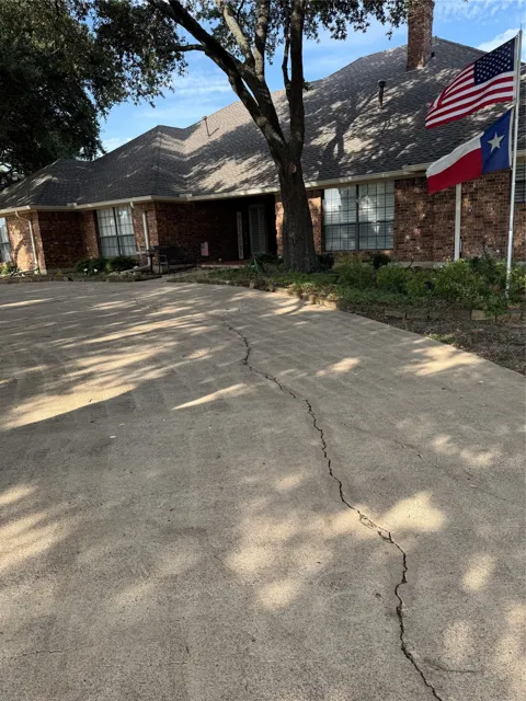 202 Suntide Drive