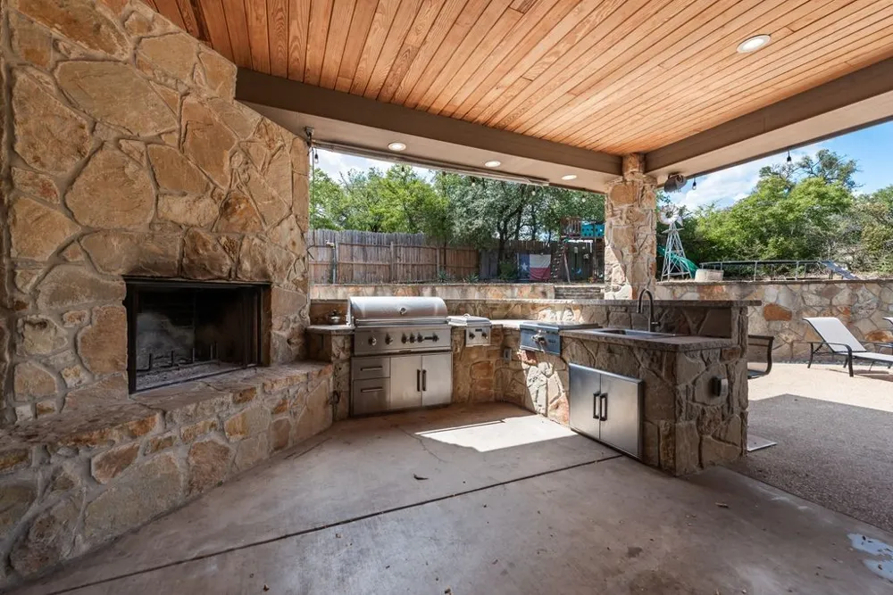 1205 Florence Drive Azle, TX 76020