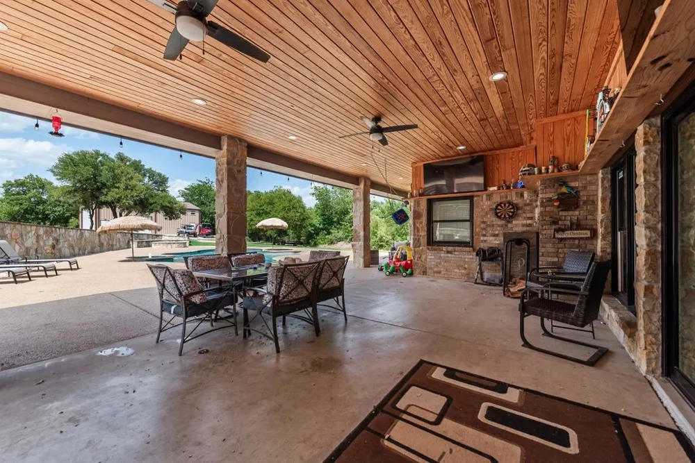 1205 Florence Drive Azle, TX 76020