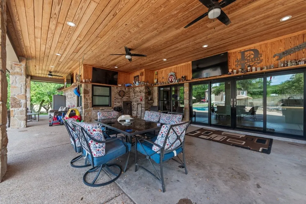 1205 Florence Drive Azle, TX 76020