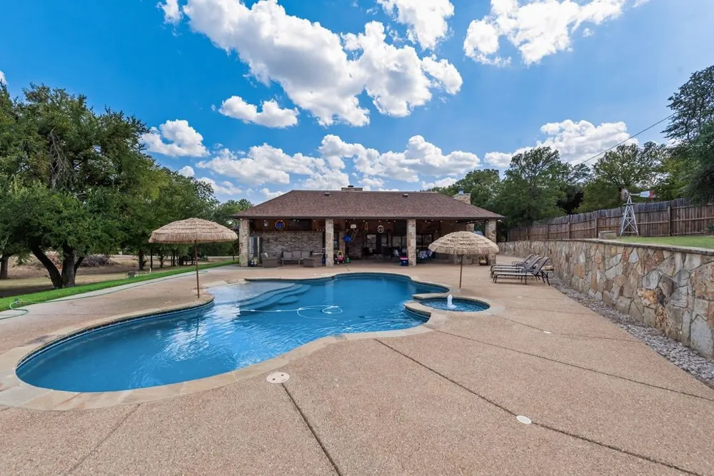 1205 Florence Drive Azle, TX 76020