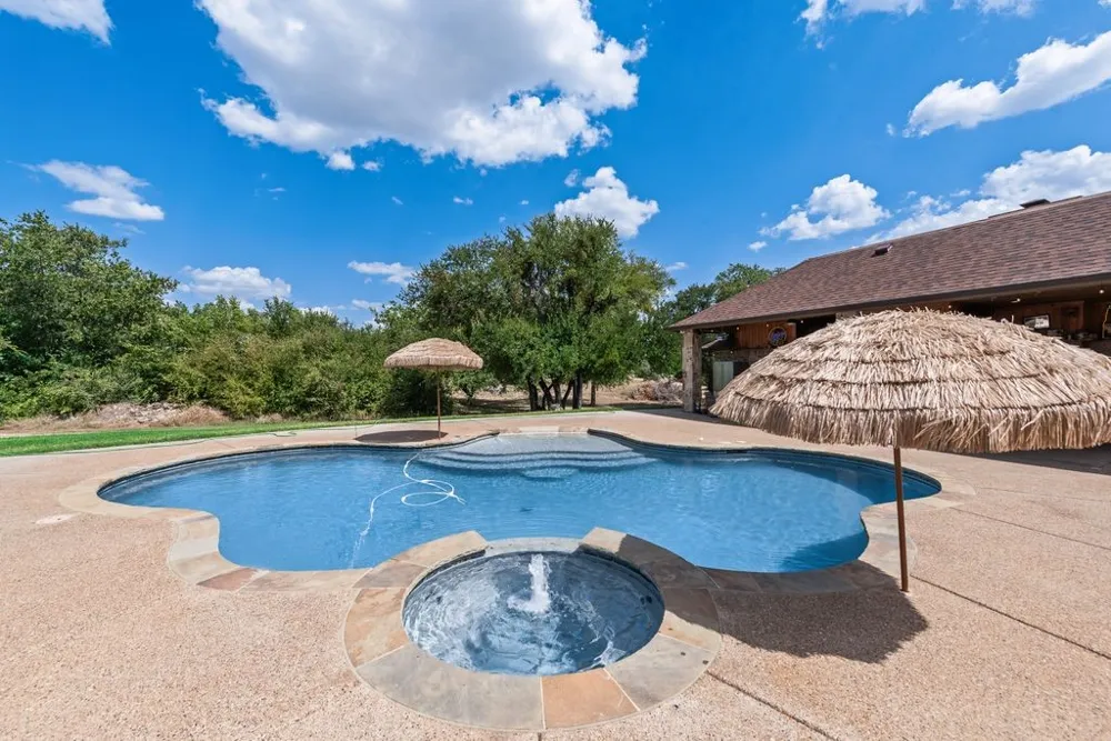 1205 Florence Drive Azle, TX 76020