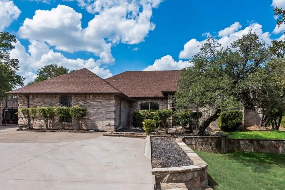 1205 Florence Drive Azle, TX 76020