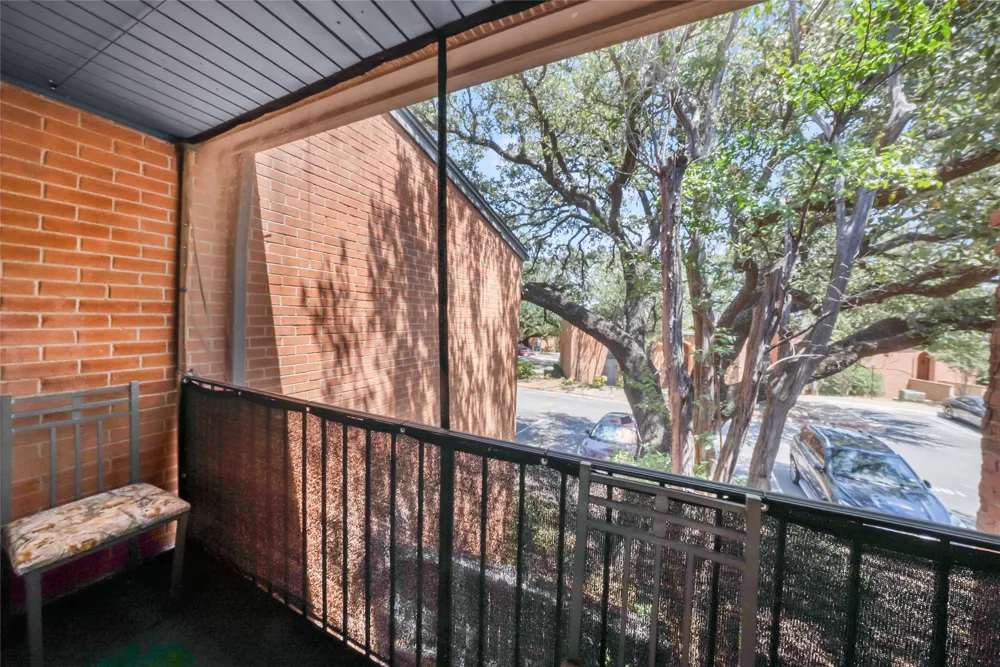 552 E Avenue J #D Grand Prairie, TX 75050
