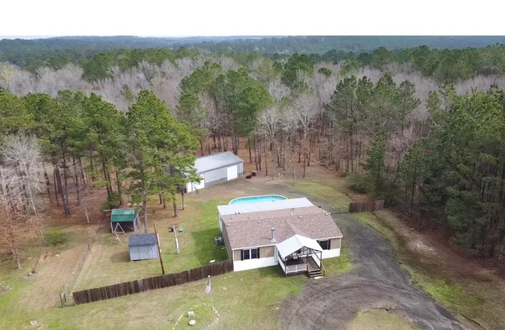1580 Fm 1745 Colmesneil, TX 75938