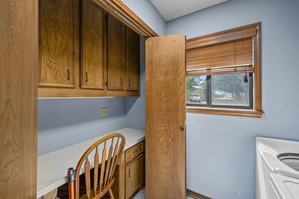 1214 Piney Woods Road Alleyton, TX 78935