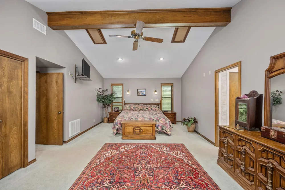 1214 Piney Woods Road Alleyton, TX 78935