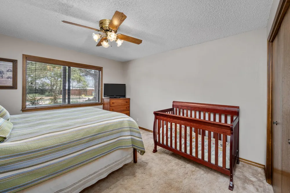 1214 Piney Woods Road Alleyton, TX 78935