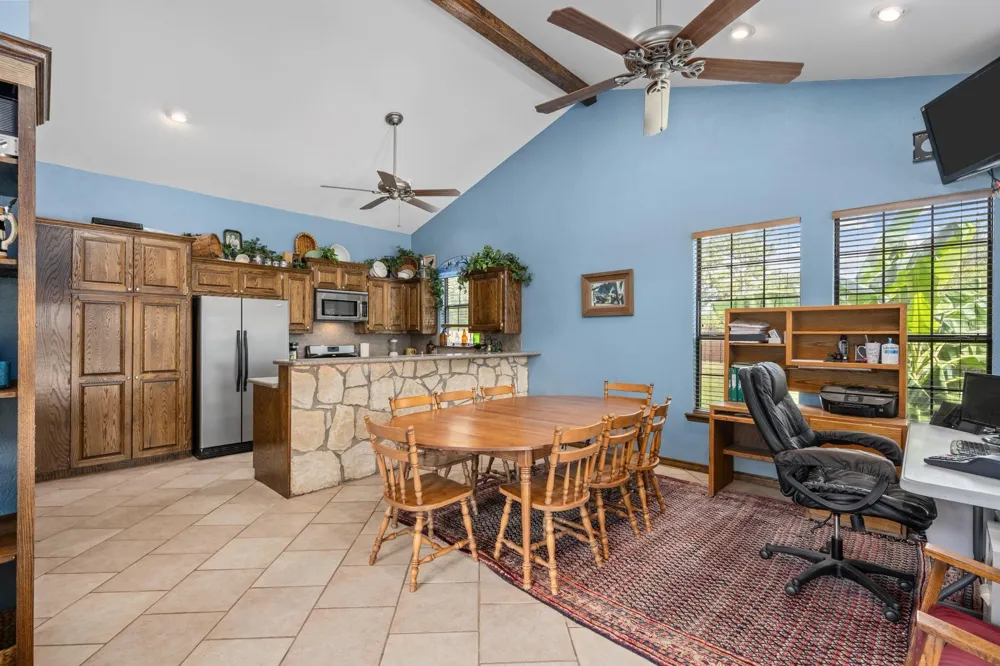 1214 Piney Woods Road Alleyton, TX 78935