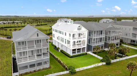 2425 E Seaside Drive