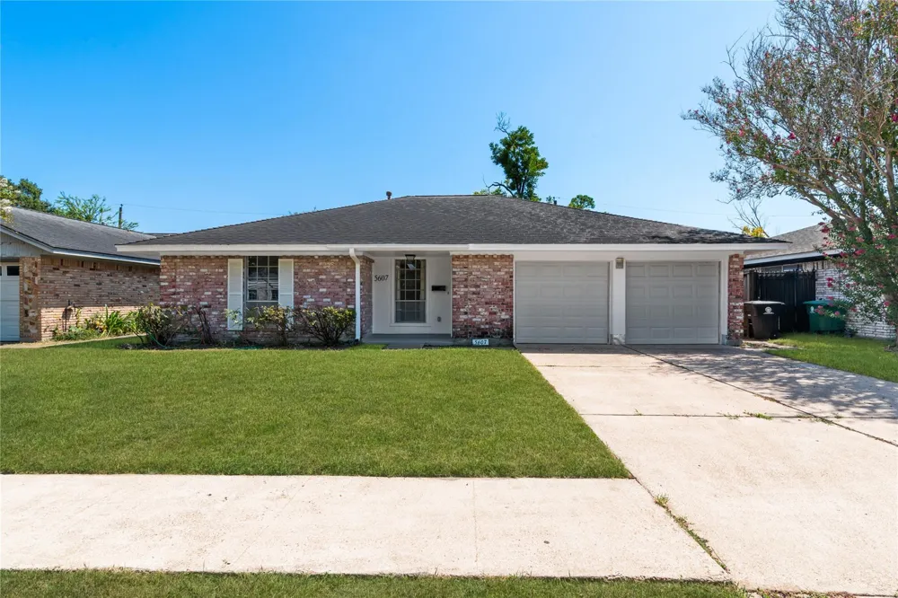 5607 Viking Drive Houston, TX 77092