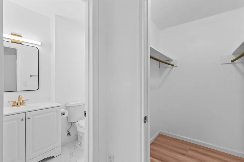 5607 Viking Drive Houston, TX 77092