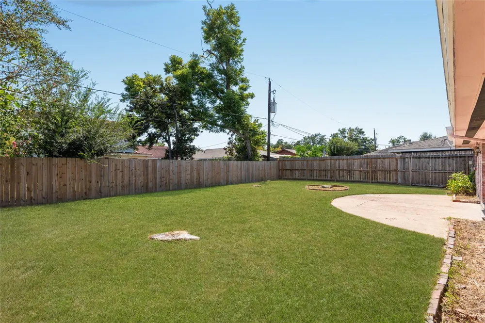 5607 Viking Drive Houston, TX 77092