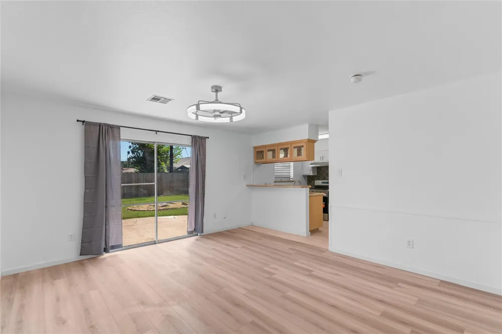 5607 Viking Drive Houston, TX 77092