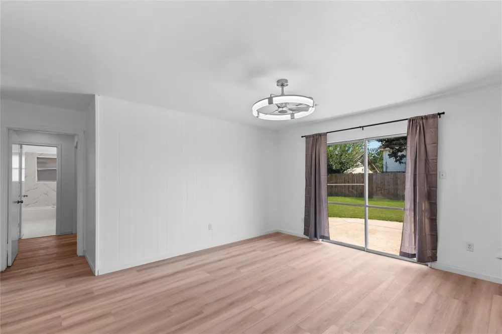 5607 Viking Drive Houston, TX 77092