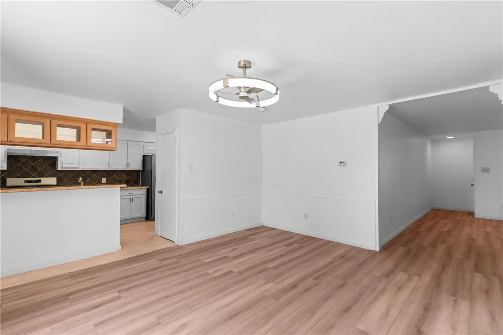 5607 Viking Drive Houston, TX 77092