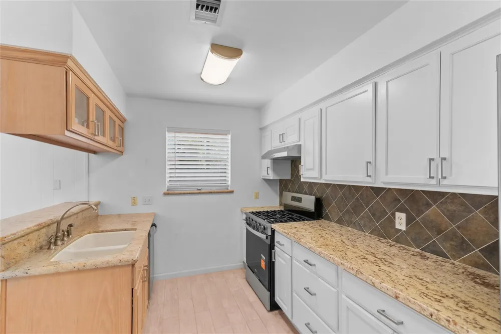 5607 Viking Drive Houston, TX 77092