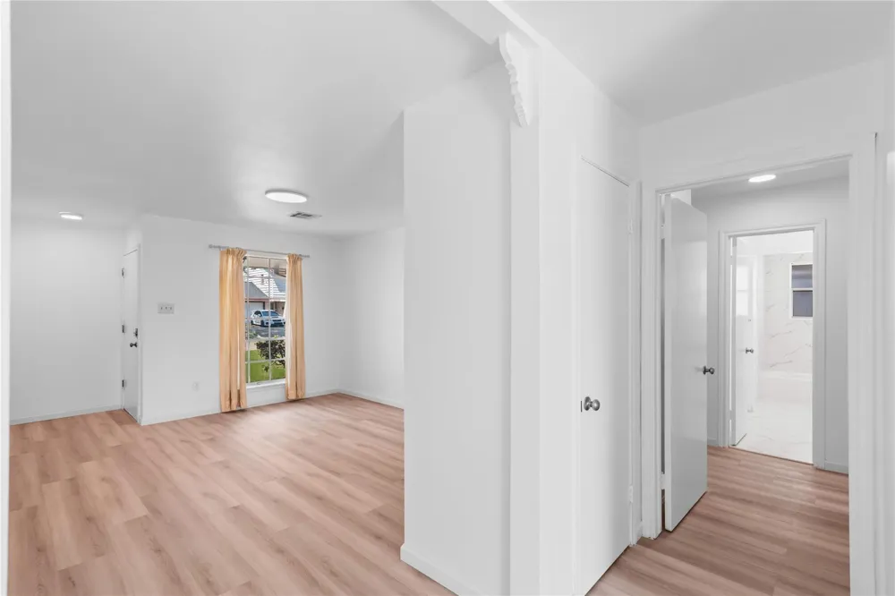 5607 Viking Drive Houston, TX 77092