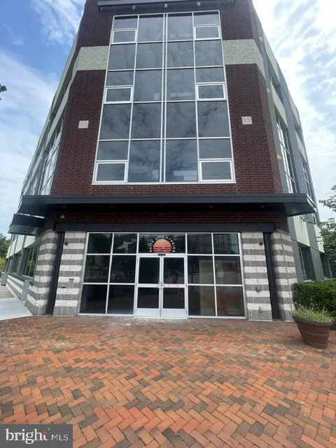 99 BRIDGE STREET #206