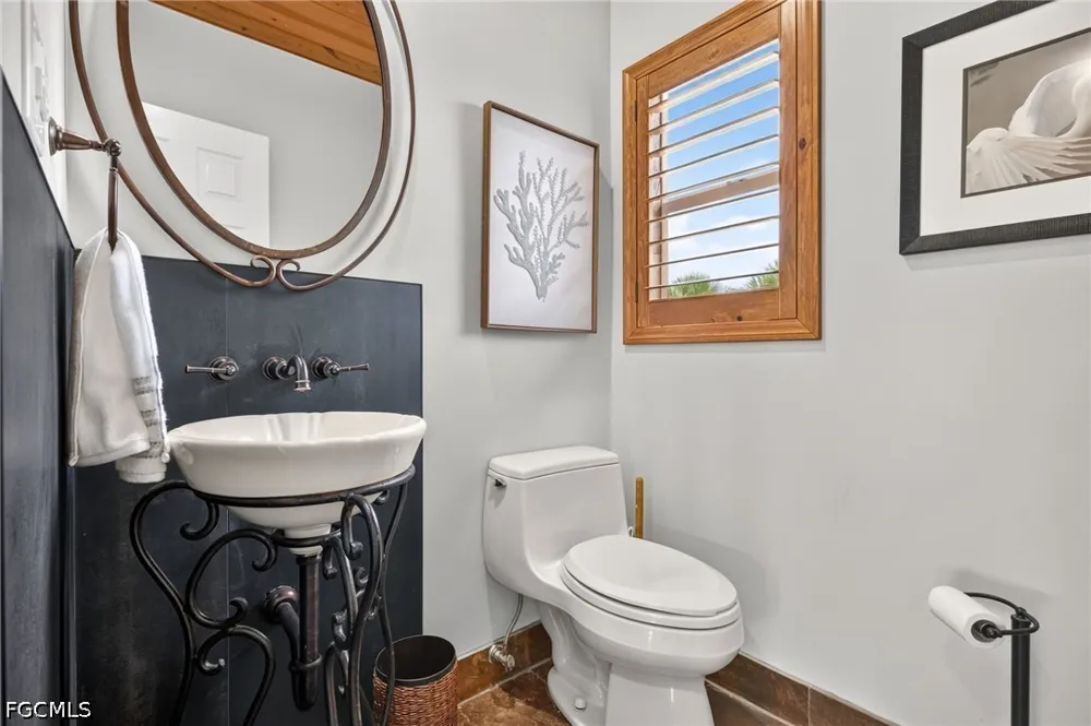 Buckthorn Lane Sanibel, FL 33957