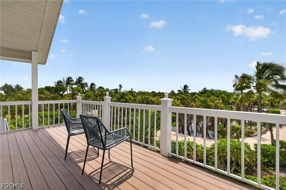 Buckthorn Lane Sanibel, FL 33957