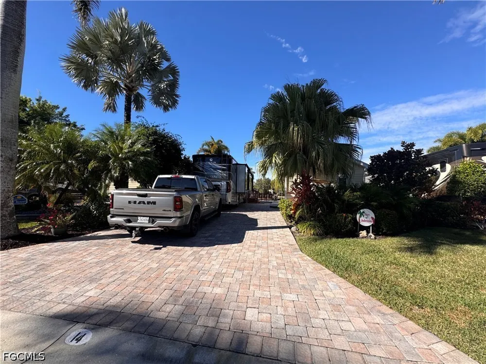E Riverbend Resort Boulevard Labelle, FL 33935