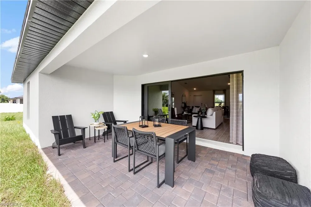 1405 NE 15th Terrace Cape Coral, FL 33909