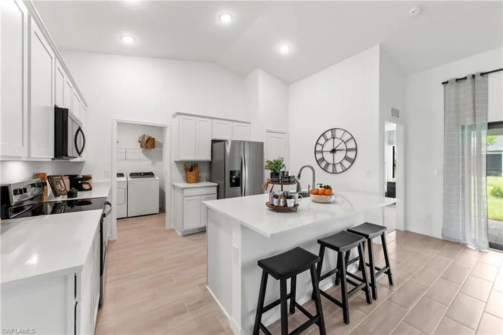 1405 NE 15th Terrace Cape Coral, FL 33909