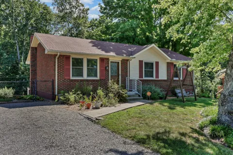 446 Oriole Cir