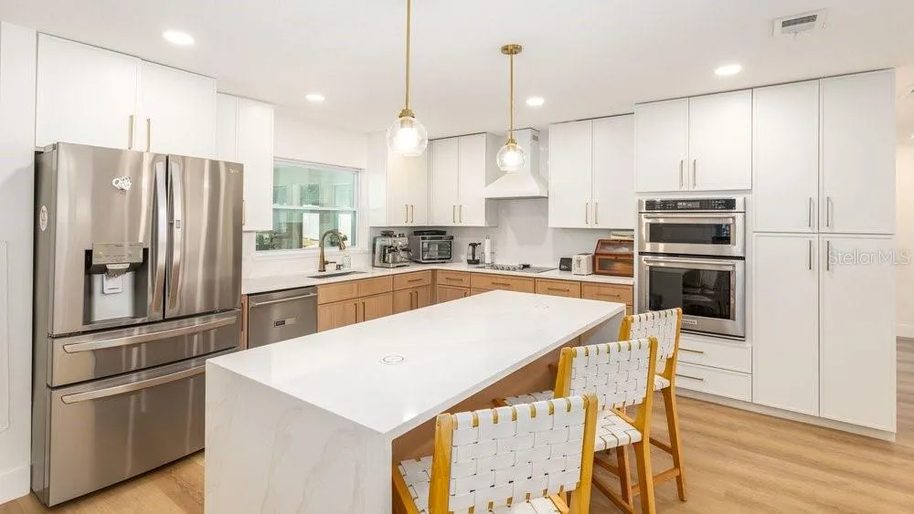 2086 WINNETKA COURT Orlando, FL 32818